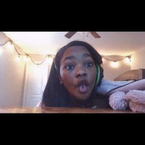 Meet your Posher, Summer